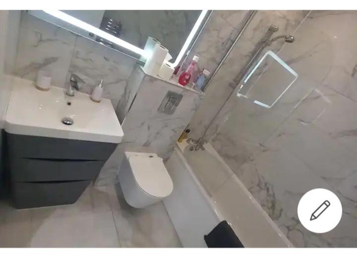 Cozy 2 Bedrooms Apartment Canvey Island 외부 사진